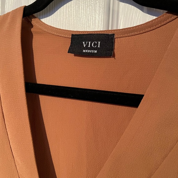 Vici Caramel Long Sleeve Brown Blouse - Picture 3 of 3